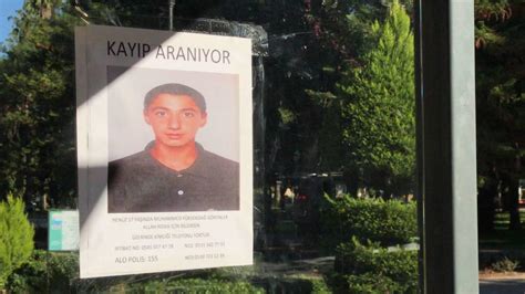 A­d­a­n­a­­d­a­ ­k­a­y­b­o­l­a­n­ ­1­7­ ­y­a­ş­ı­n­d­a­k­i­ ­g­e­n­ç­ ­a­r­a­n­ı­y­o­r­